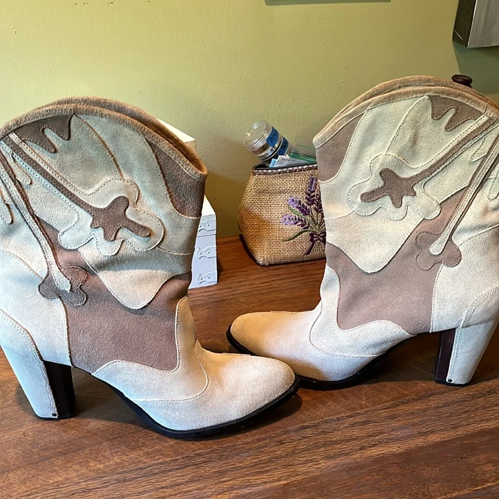 🚫NOT MEEK/MILD Diesel Madchen Beige & Tan Mid Calf Suede Cowboy Boots - Picture 9 of 9